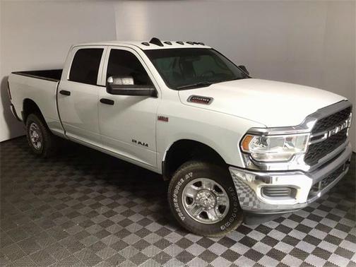 2021 RAM 2500 Tradesman Crew Cab 4x4 6'4' Box