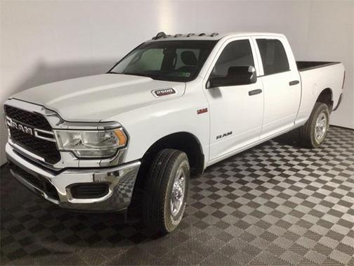 2021 RAM 2500 Tradesman Crew Cab 4x4 6'4' Box