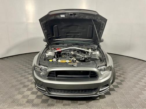 2014 Ford Mustang V6