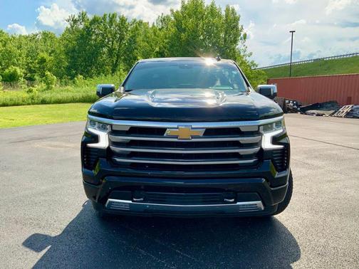 Black 2024 Chevrolet Silverado 1500 High Country
