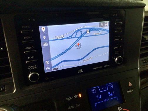 2018 Toyota Sienna Limited Premium