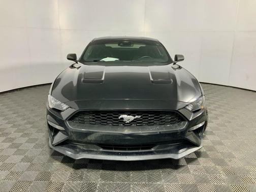 2021 Ford Mustang EcoBoost