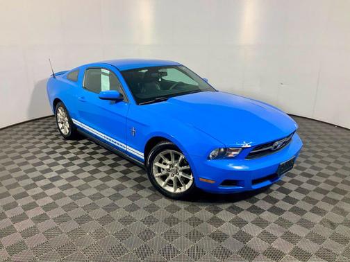 Grabber Blue 2011 Ford Mustang V6 Premium