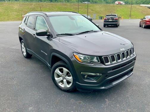 Granite Crystal Metallic Clearcoat 2019 Jeep Compass Latitude