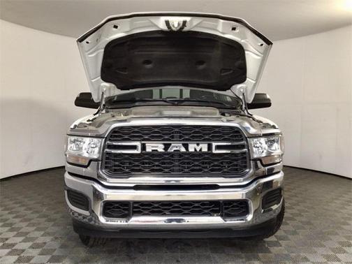 2021 RAM 2500 Tradesman Crew Cab 4x4 6'4' Box