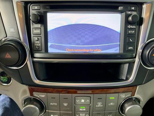 Blizzard Pearl 2013 Toyota Highlander Limited