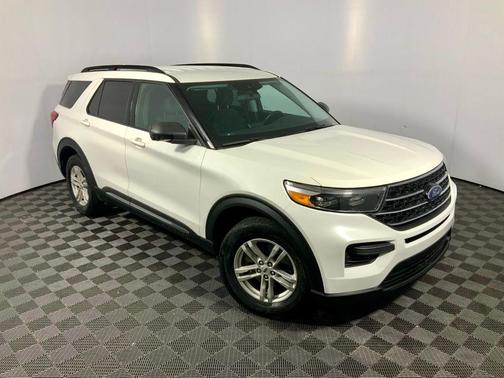 Star White Metallic Tri-Coat 2021 Ford Explorer XLT