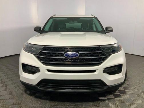 Star White Metallic Tri-Coat 2021 Ford Explorer XLT