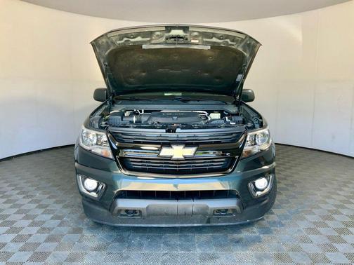 Graphite Metallic 2017 Chevrolet Colorado LT