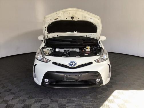 2017 Toyota Prius v Three