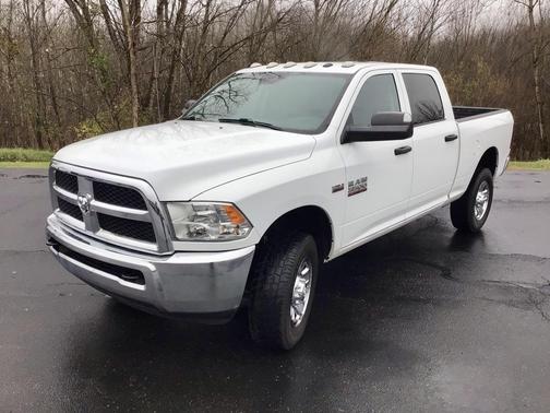 2018 RAM 3500 Tradesman Crew Cab 4x4 6'4' Box