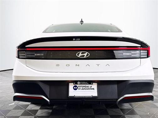 2026 Hyundai SONATA SE