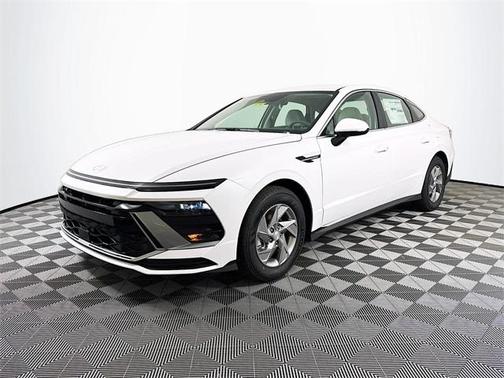 2026 Hyundai SONATA SE