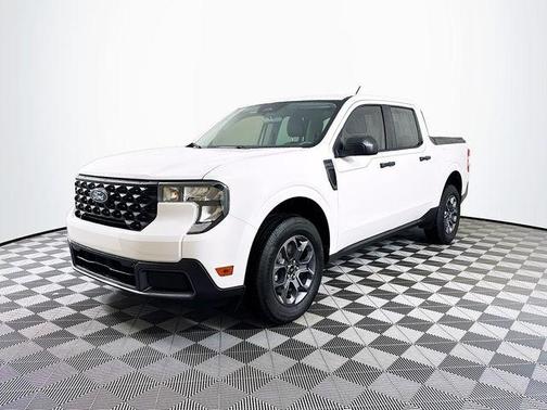 Oxford White 2025 Ford Maverick XLT