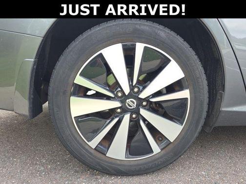 Gun Metallic 2019 Nissan Altima 2.5 SV