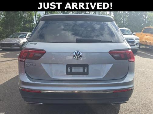 2021 Volkswagen Tiguan 2.0T SE R-Line Black