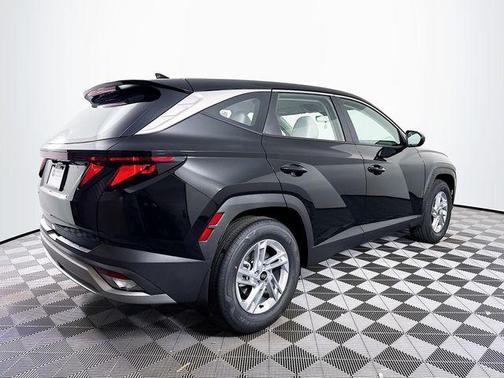 Phantom Black 2026 Hyundai TUCSON SE