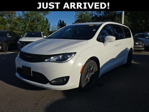 2020 Chrysler Pacifica Touring-L Plus