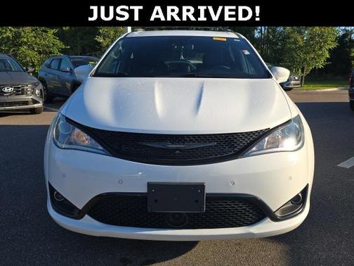 2020 Chrysler Pacifica Touring-L Plus