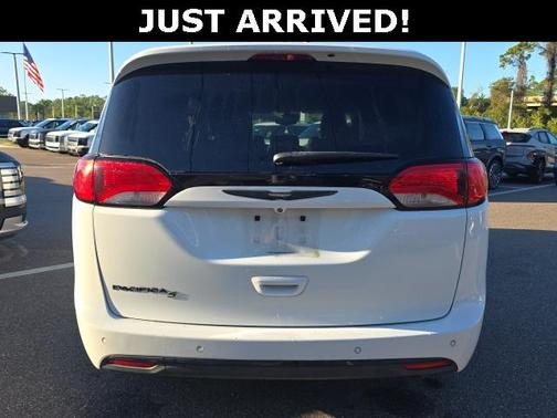 2020 Chrysler Pacifica Touring-L Plus