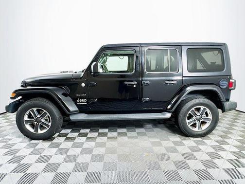 Black Clearcoat 2021 Jeep Wrangler Unlimited Sahara