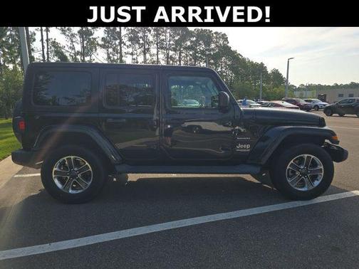 Black Clearcoat 2021 Jeep Wrangler Unlimited Sahara