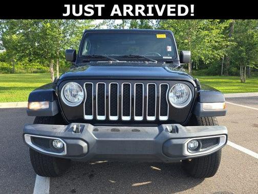 Black Clearcoat 2021 Jeep Wrangler Unlimited Sahara