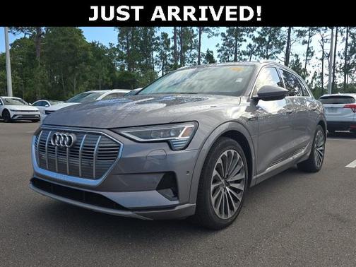 2019 Audi e-tron Premium Plus