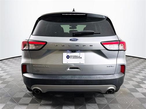 2022 Ford Escape Titanium