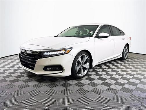 2019 Honda Accord Touring 2.0T