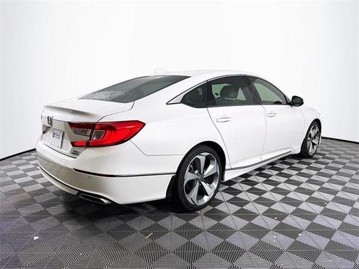 2019 Honda Accord Touring 2.0T