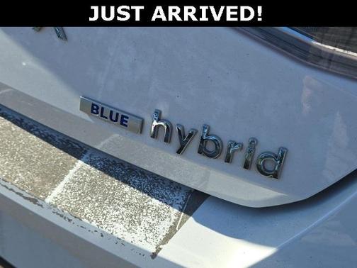 2022 Hyundai ELANTRA HEV Blue