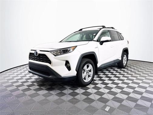 2019 Toyota RAV4 Hybrid XLE