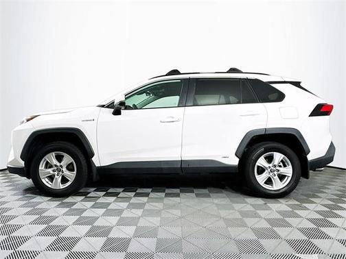 2019 Toyota RAV4 Hybrid XLE