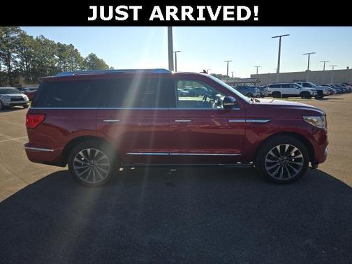 2019 Lincoln Navigator Select