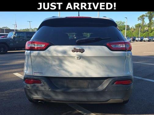 Bright White Clearcoat 2016 Jeep Cherokee 75th Anniversary