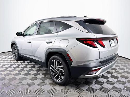 Shimmering Silver 2026 Hyundai TUCSON SEL