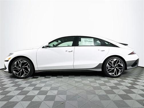 2025 Hyundai IONIQ 6 Limited