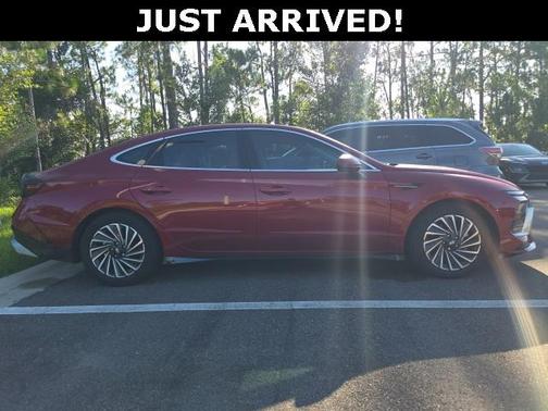 2024 Hyundai SONATA Hybrid Limited