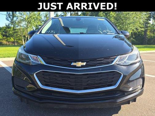Black 2017 Chevrolet Cruze LT