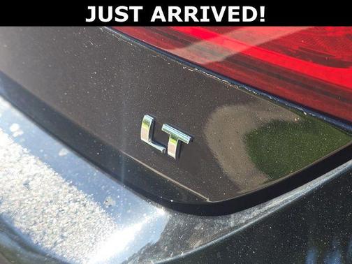 Black 2017 Chevrolet Cruze LT