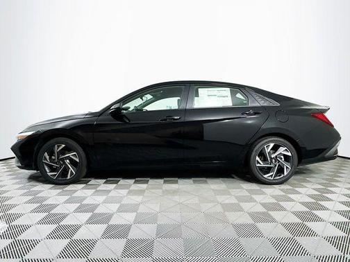 2025 Hyundai ELANTRA HEV SEL Sport