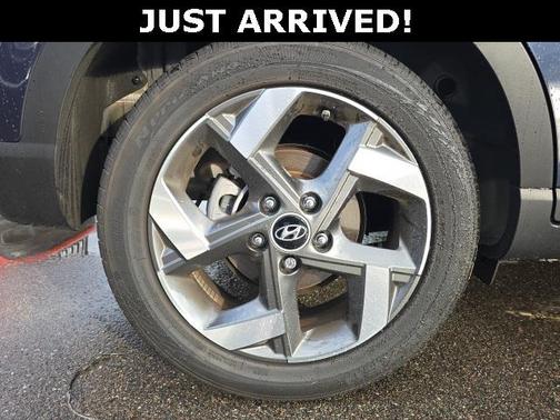 2024 Hyundai VENUE Limited