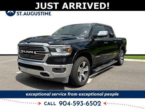 Diamond Black Crystal Pearlcoat 2020 RAM 1500 Laramie