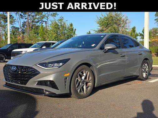 2022 Hyundai SONATA SEL