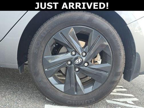 Fluid Metal 2023 Hyundai ELANTRA SEL