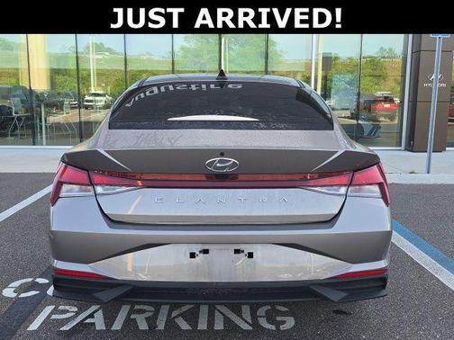 Fluid Metal 2023 Hyundai ELANTRA SEL