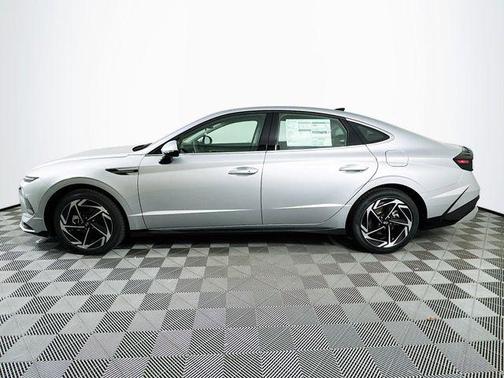 Aero Silver 2026 Hyundai SONATA SEL