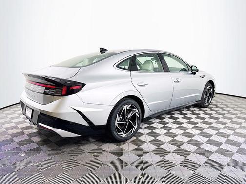 Aero Silver 2026 Hyundai SONATA SEL