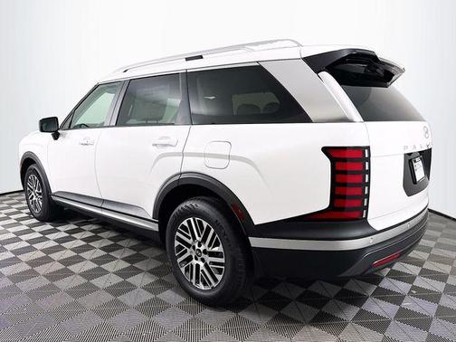 Creamy White Pearl 2026 Hyundai PALISADE SEL 7P